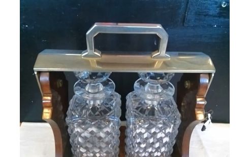 LOT DE 2 CARAFES VERRES AVEC SUPPORT