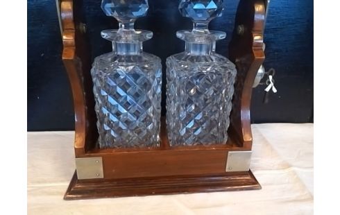 LOT DE 2 CARAFES VERRES AVEC SUPPORT