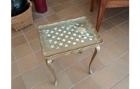 TABLE D APPOINT DOREE