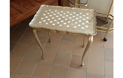 TABLE D APPOINT DOREE