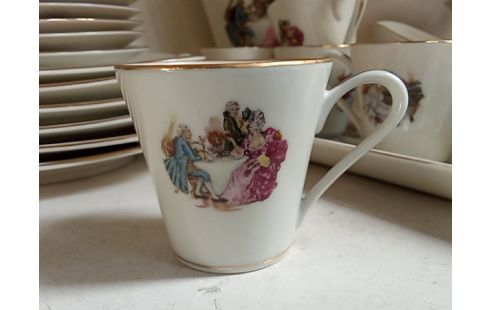 SERVICE A CAFE ROMANTIQUE