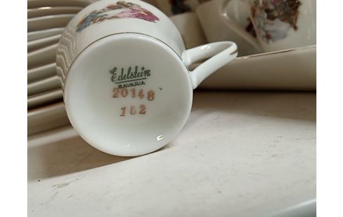 SERVICE A CAFE ROMANTIQUE