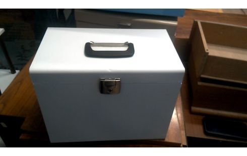 OPBERGDOOS METAAL VERSCH. KLEUREN PPST.