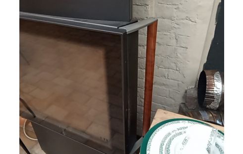 POELE A BOIS MODERNE AUSTRO FLAMM MAGNIFIQUE