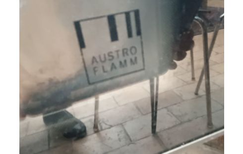 POELE A BOIS MODERNE AUSTRO FLAMM MAGNIFIQUE