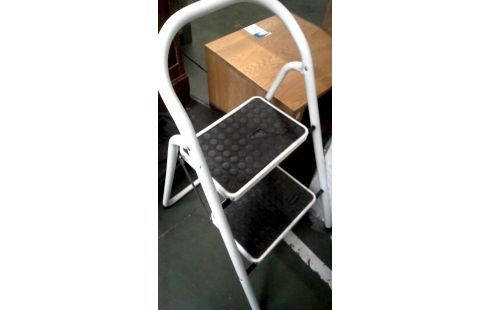 ESCABEAU BRABANTIA BLANCHE NOIR