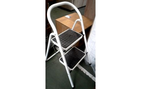 ESCABEAU BRABANTIA BLANCHE NOIR