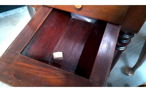 BEISTELLMÖBEL ENGLISCH 2 SCHUBLADEN