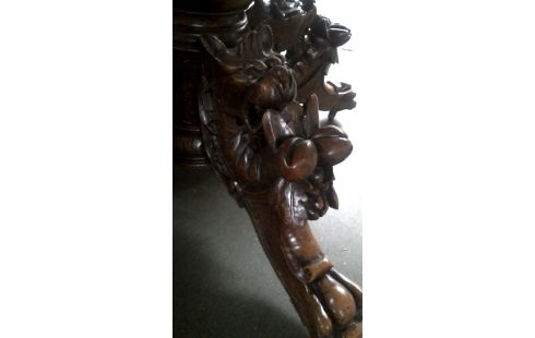 ESSTISCH OVAL EICHE MASSIV