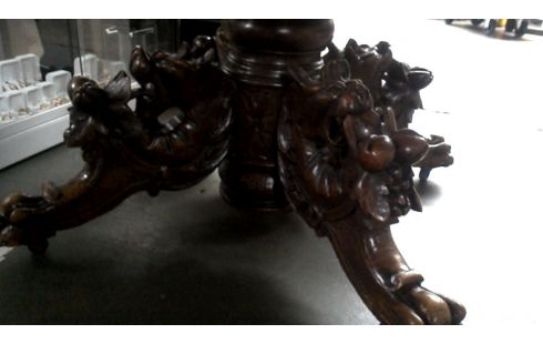 ESSTISCH OVAL EICHE MASSIV