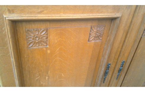 ARMOIRE STYLE LOUIS XIV 2 PORTES / 2 TIROIRS CHENE