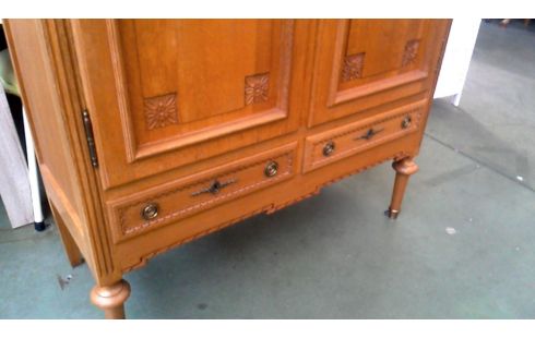 ARMOIRE STYLE LOUIS XIV 2 PORTES / 2 TIROIRS CHENE