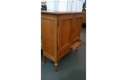 ARMOIRE STYLE LOUIS XIV 2 PORTES / 2 TIROIRS CHENE