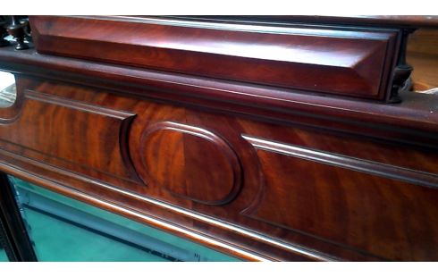 ESPEJO BISELADO VETA DE CAOBA