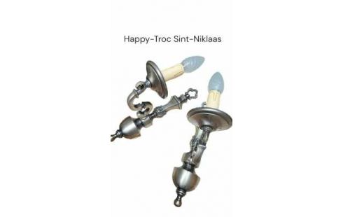 MUURLAMP LOT VAN 2 TIN