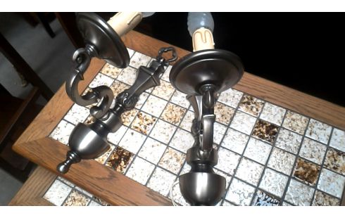 MUURLAMP LOT VAN 2 TIN