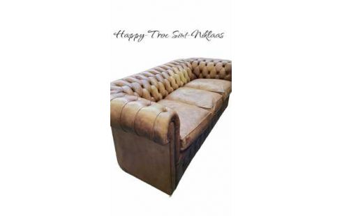 BUTACA. 3 PLAZAS CHESTERFIELD CUERO CLARO PARDO