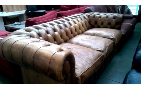 BUTACA. 3 PLAZAS CHESTERFIELD CUERO CLARO PARDO