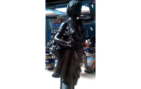 STATUE BRONZE MET, , BANETTE