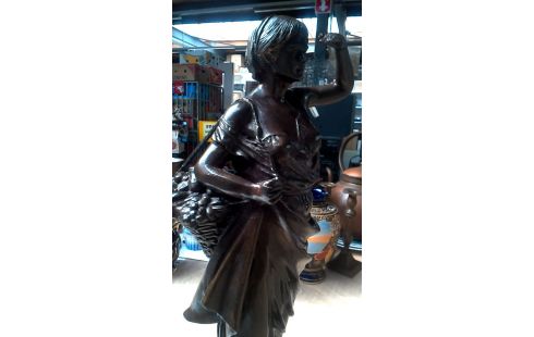 STATUE BRONZE MET, , BANETTE