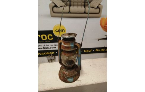 LAMPE A PETROLE