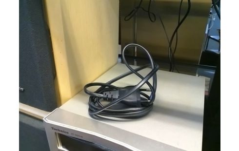 CHAINE HIFI TECHNICS CD/K7/RADIO (SANS TELECOMMANDE) TEST OKAY)