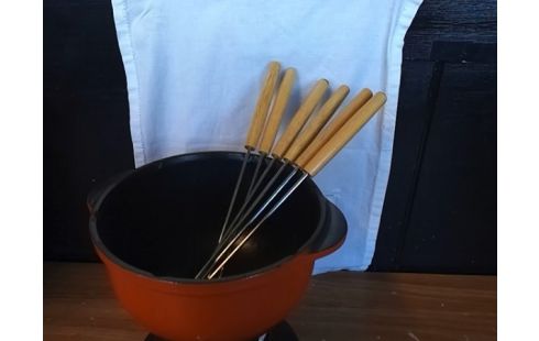 APPAREIL A FONDUE AVEC PIQUES