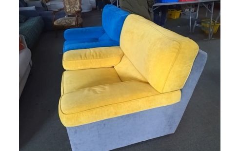 FAUTEUIL MODERNE COUSSINS PLUME