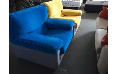 FAUTEUIL MODERNE COUSSINS PLUME