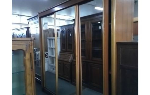 ARMOIRE 3P COULISSANTE AVEC MIROIR (AVEC PENDERIES)