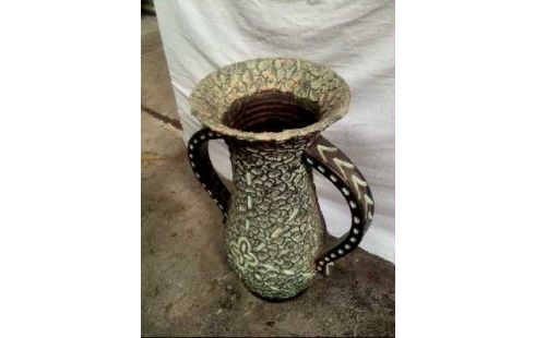 BODENVASE VERZIERT GRÜN KERAMIK 2-HENK.