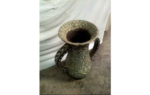 BODENVASE VERZIERT GRÜN KERAMIK 2-HENK.
