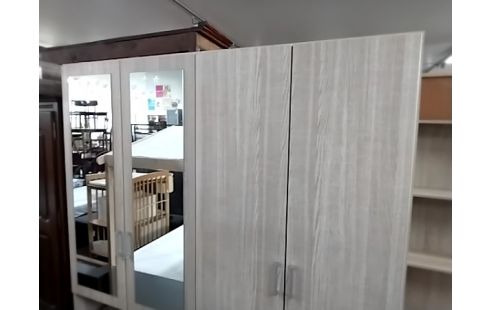 ARMOIRE MODERNE 4 P 2 T QQ USURES BAS