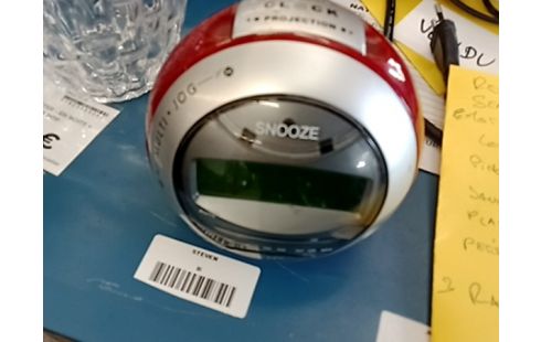 RADIO REVEIL ROUGE ET GRIS