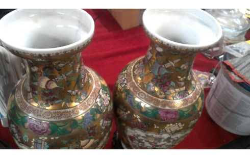 VAAS CHINEES LOT VAN 2