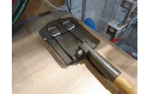 PELLE MILITAIRE BOIS MÉTAL