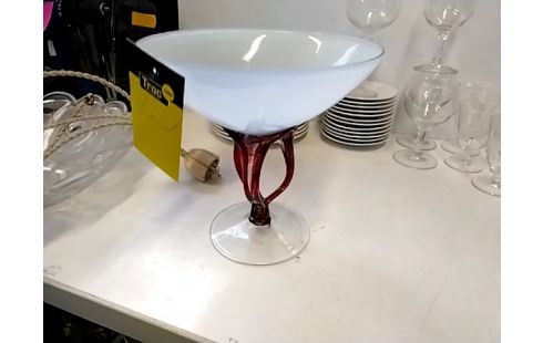 COUPE TRIPLE PIED ROUGE