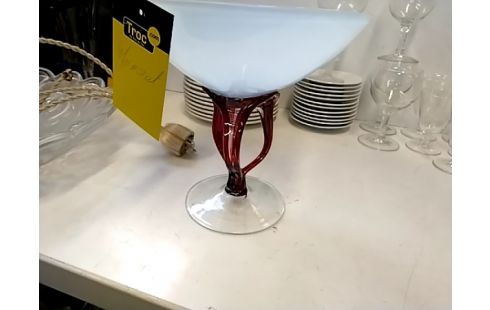 COUPE TRIPLE PIED ROUGE