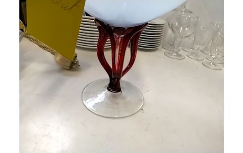 COUPE TRIPLE PIED ROUGE