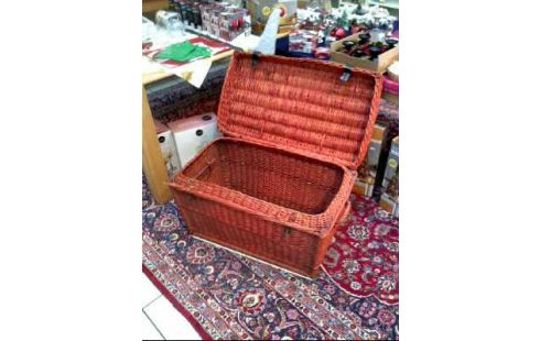 TRUHE RATTAN ROT ABSCHLIEßBAR