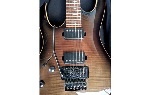 GUITARE ELECTRIQUE LAG ARKANE +HOUSSE