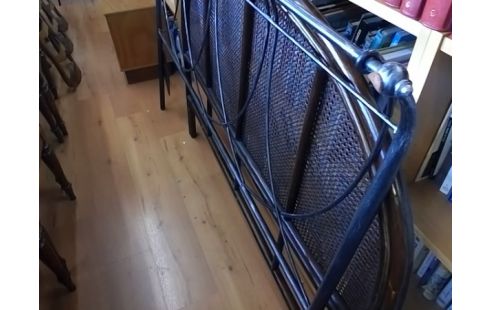 TETE DE LIT EN METAL NOIRE 160X200