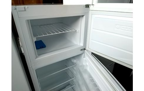 FRIGO CONGELATEUR FAR QUELQUES RAYURES
