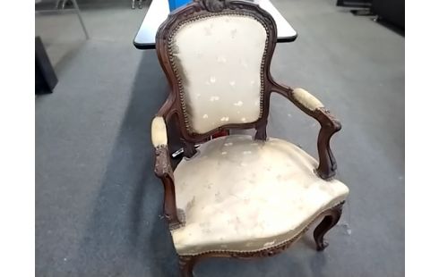 FAUTEUIL STYLE LOUIS XV