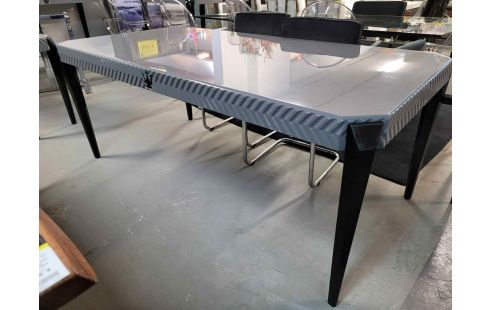 TABLE AUCHAN LAQUE GRIS