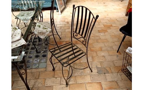4 CHAISES et 2 fauteuils fer forge