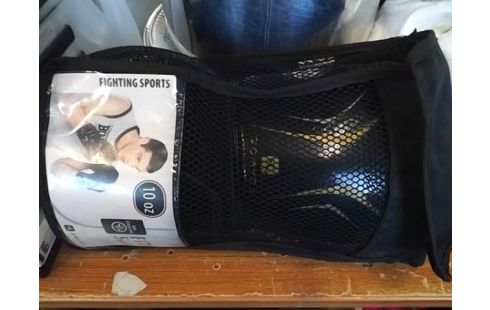 GANT DE BOXE NOIR  DOMYOS