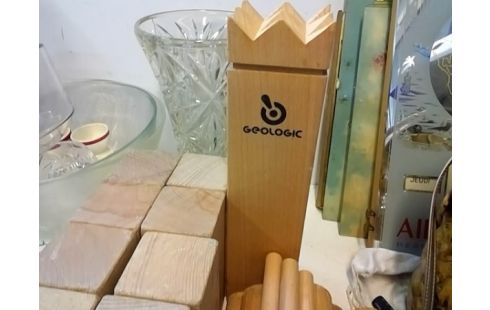 JEU EN BOIS KUBB