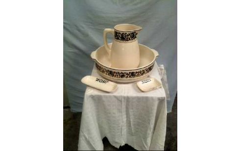 WASCHSCHÜSSEL MIT KRUG + 2 SEIFENABLAGEN