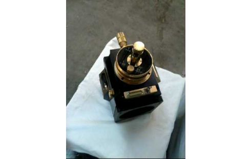 LABORGERÄT SCHWARZ GOLDFARBEN VINTAGE